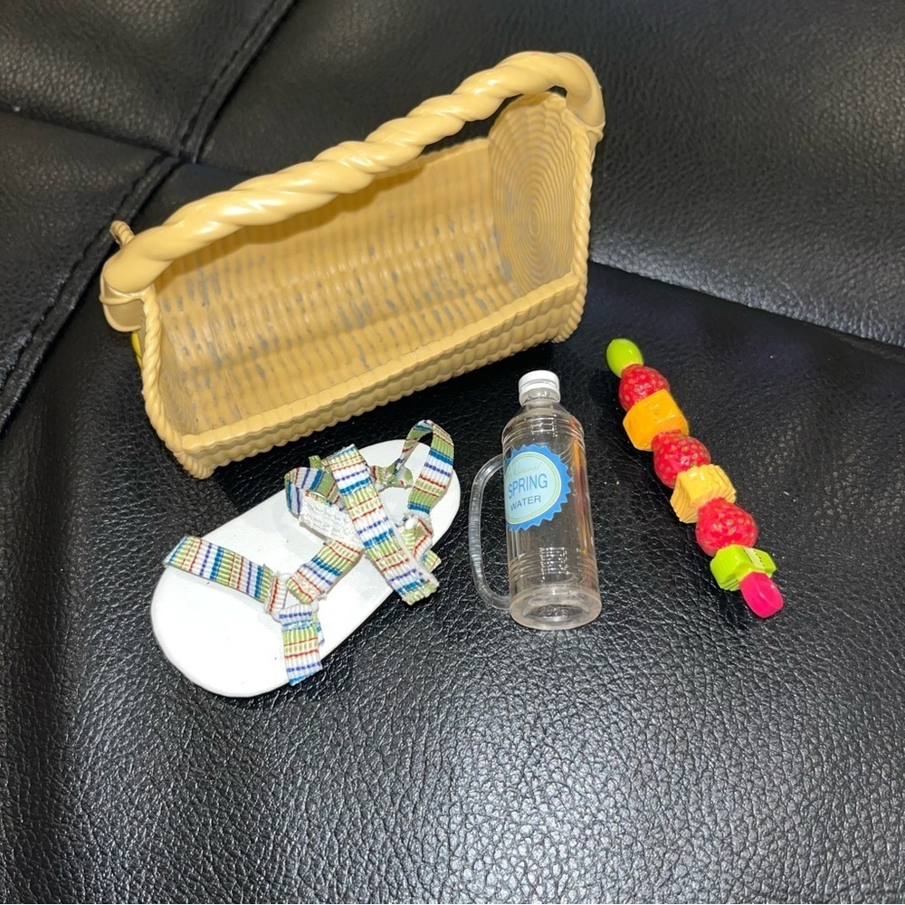 Vintage retro American girl doll accessories lot fruit cabob picnic basket etc